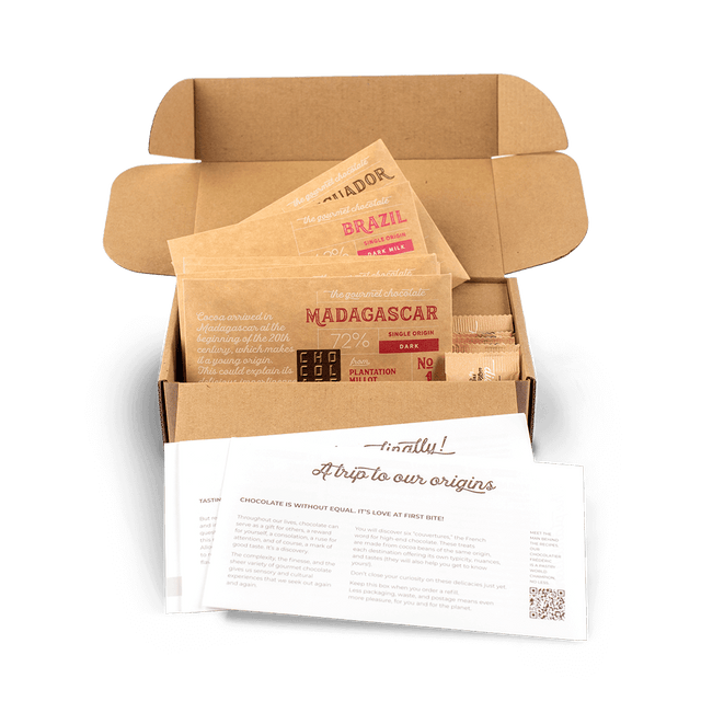 Open Gourmet chocolate Bar Box, with Bars, Discovery Bites and Leaflets, created by Chococlat-e