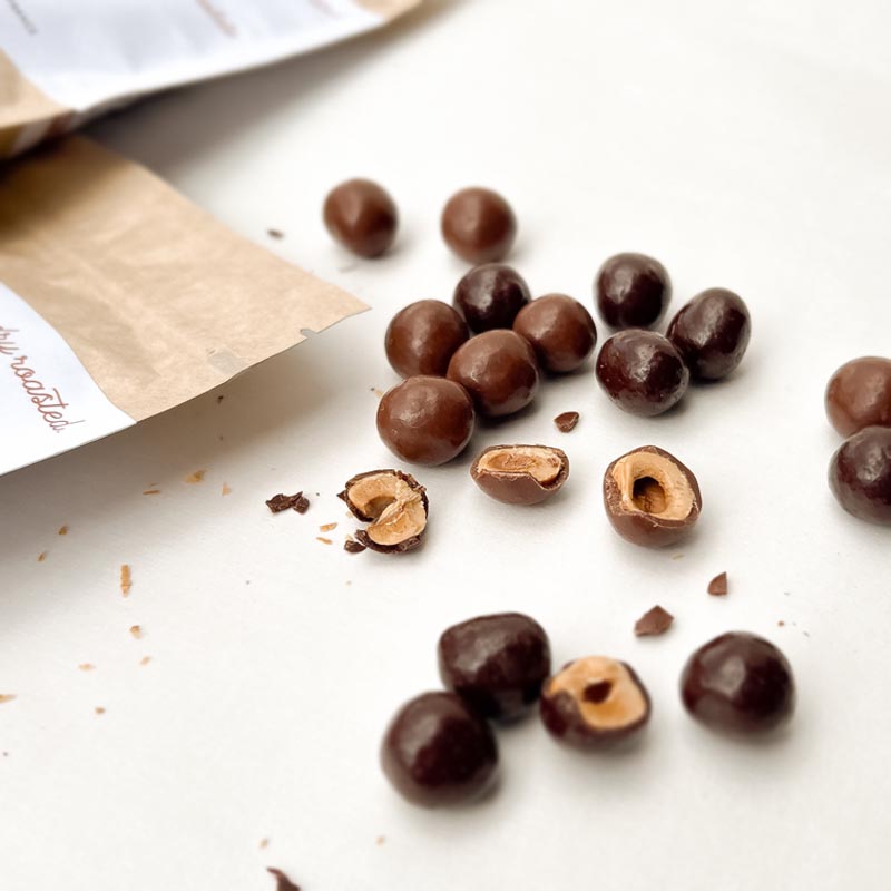 DARK CHOCOLATE-COVERED HAZELNUTS - Image 2